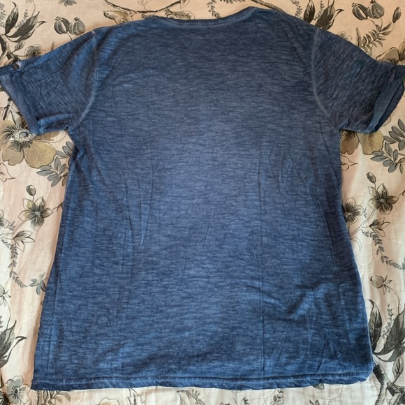 Buckle Black t-shirt. Worn once - Picture 4 of 6